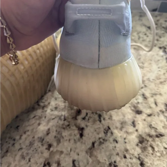 Adidas Yeezy Boost 350 V2 Sneakers